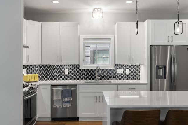 291 E Greenwood Avenue, Columbus, OH 43201