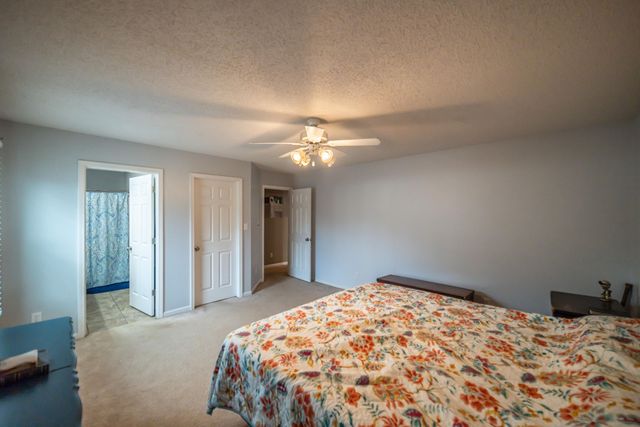 8220 Timberland Drive, West Paducah, KY 42086