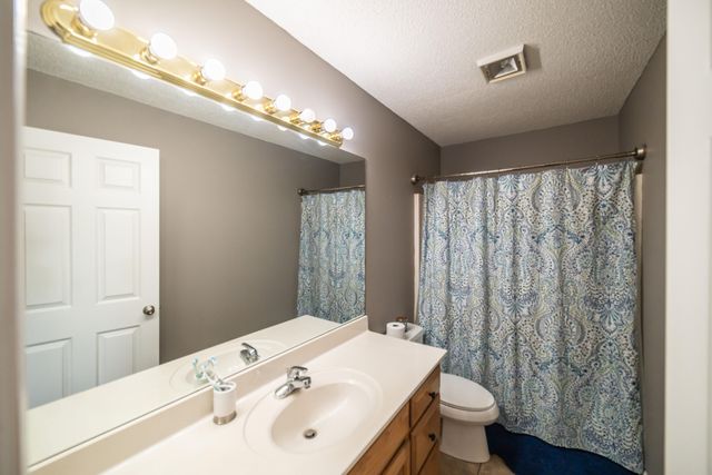 8220 Timberland Drive, West Paducah, KY 42086