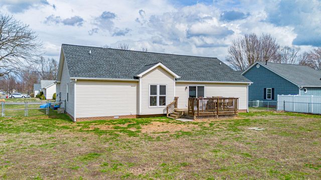 8220 Timberland Drive, West Paducah, KY 42086