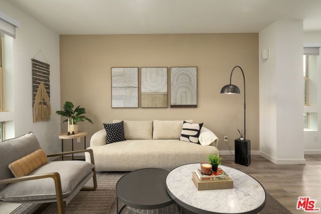2720 N Cadence Way, Los Angeles, CA 90039