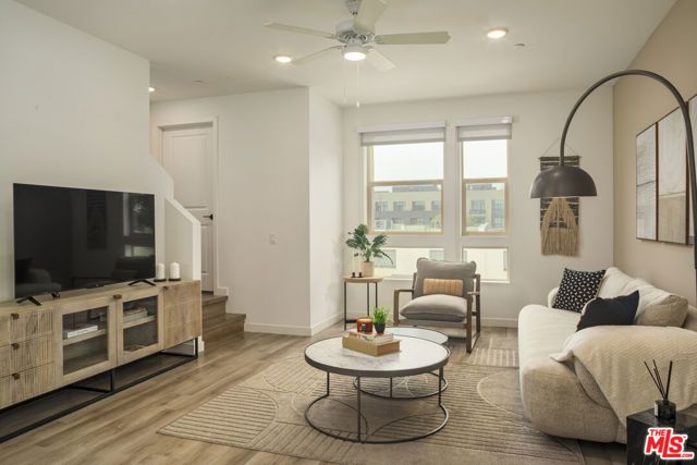 2720 N Cadence Way, Los Angeles, CA 90039