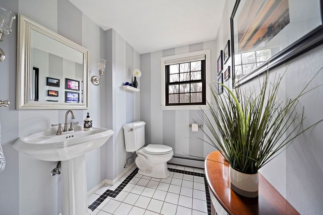 79 Hickory Ln, Weymouth, MA 02188