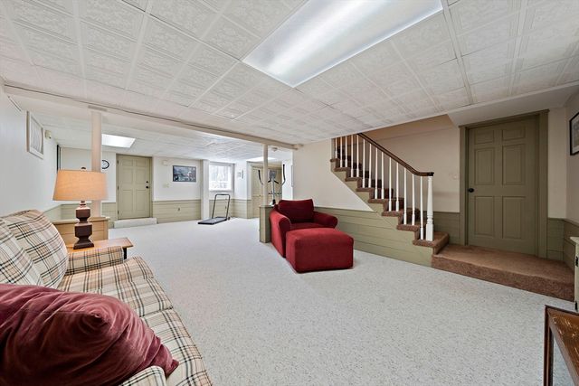 79 Hickory Ln, Weymouth, MA 02188