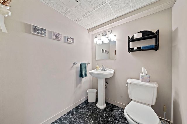 79 Hickory Ln, Weymouth, MA 02188