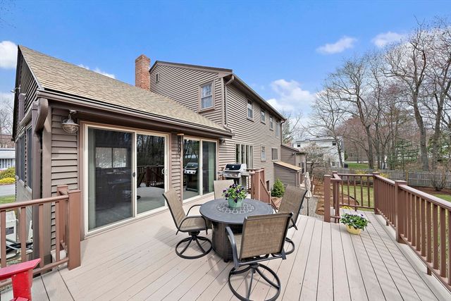 79 Hickory Ln, Weymouth, MA 02188
