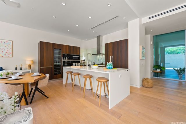 1118 Ala Moana Boulevard 4, Honolulu, HI 96814