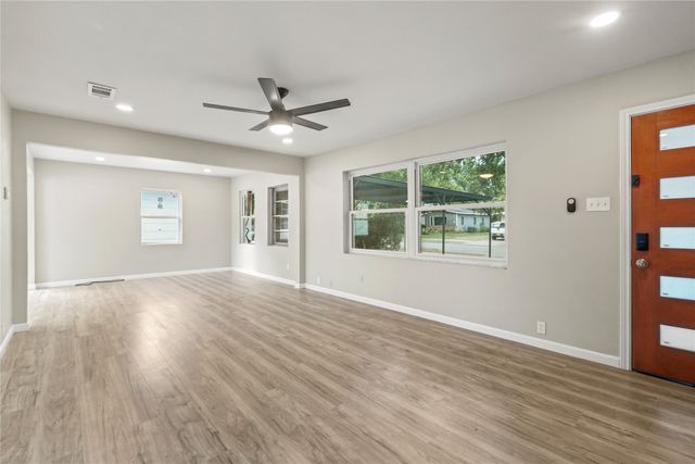 2116 Ridgeway Street, Arlington, TX 76010