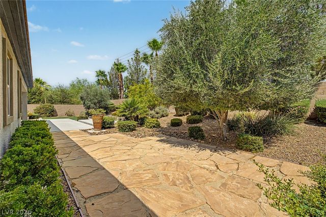 7132 Shire Ridge Avenue, Las Vegas, NV 89131