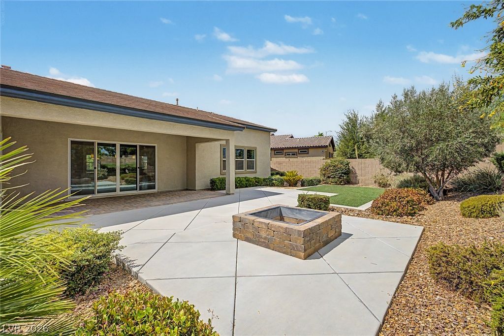 7132 Shire Ridge Avenue, Las Vegas, NV 89131 — photo 2