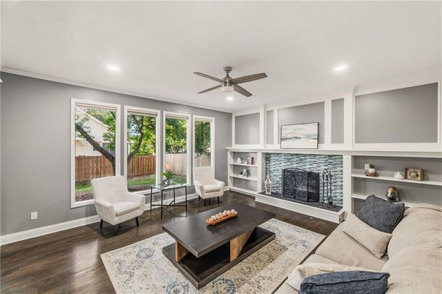10614 W 128th Street, Overland Park, KS 66213
