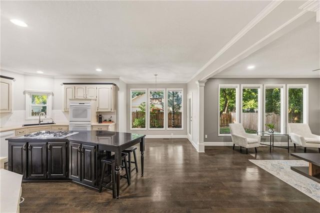 10614 W 128th Street, Overland Park, KS 66213