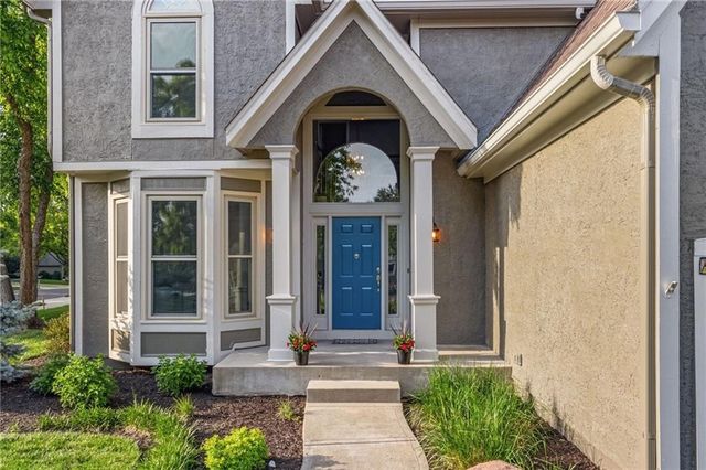 10614 W 128th Street, Overland Park, KS 66213