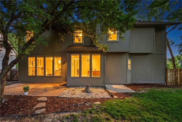 10614 W 128th Street, Overland Park, KS 66213