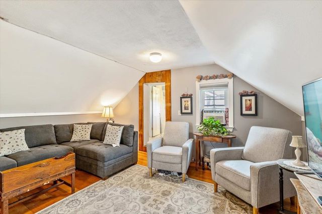 221 S Main Street, Cambridge, VT 05444