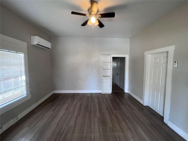 708 NW 3RD STREET, Mulberry, FL 33860