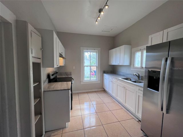 708 NW 3RD STREET, Mulberry, FL 33860