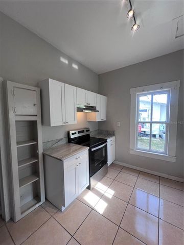 708 NW 3RD STREET, Mulberry, FL 33860