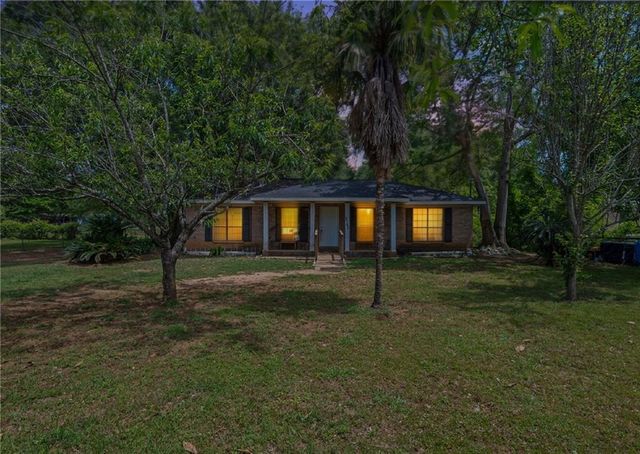 8765 Conquistador Circle W, Grand Bay, AL 36541