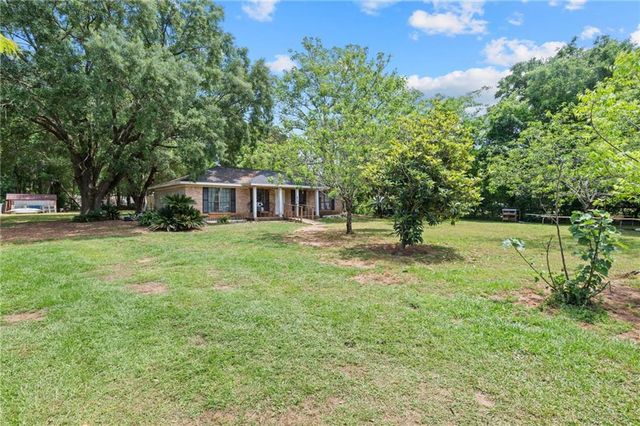 8765 Conquistador Circle W, Grand Bay, AL 36541