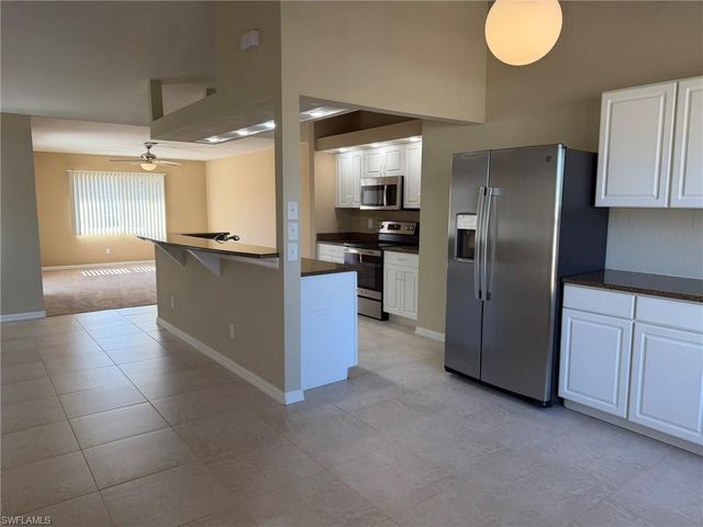 414 SE 7th ST, Cape Coral, FL 33990