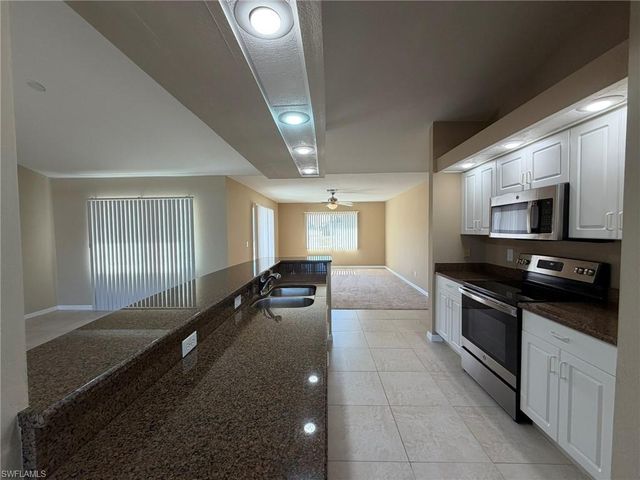 414 SE 7th ST, Cape Coral, FL 33990