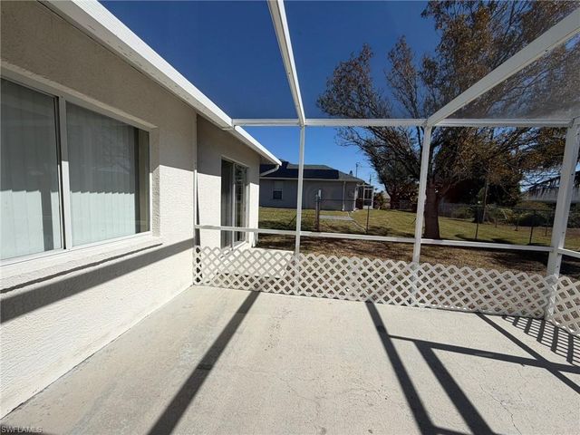 414 SE 7th ST, Cape Coral, FL 33990