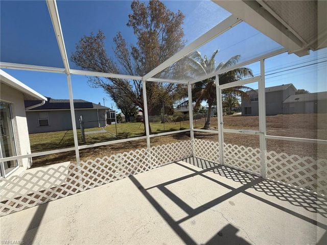 414 SE 7th ST, Cape Coral, FL 33990