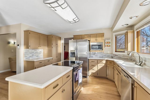 102 Orchard Circle, Indianola, IA 50125