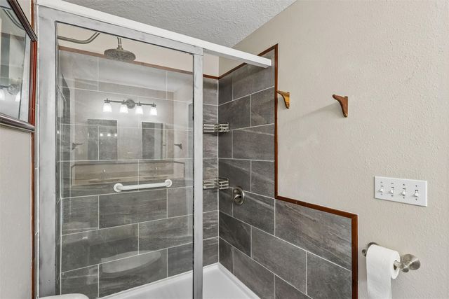 102 Orchard Circle, Indianola, IA 50125