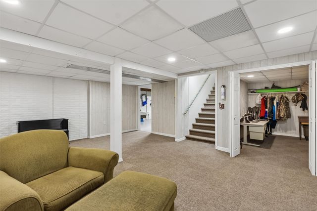 102 Orchard Circle, Indianola, IA 50125