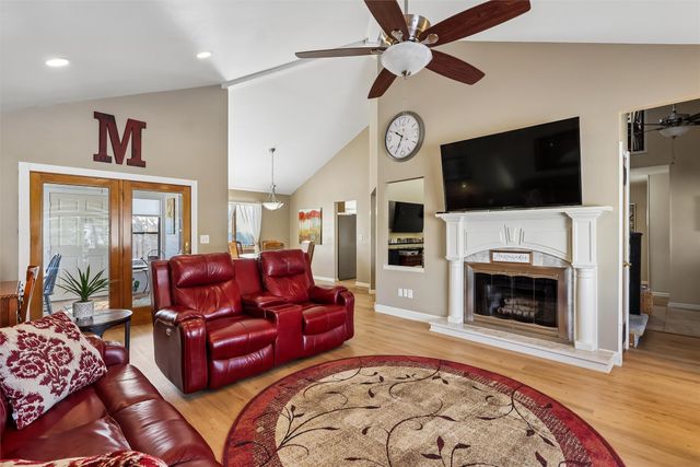 102 Orchard Circle, Indianola, IA 50125