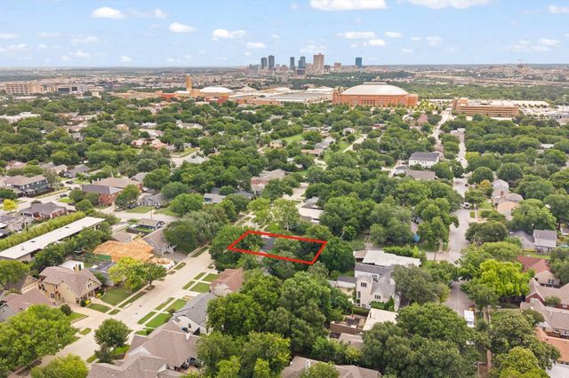 4001 Dexter Avenue, Fort Worth, TX 76107