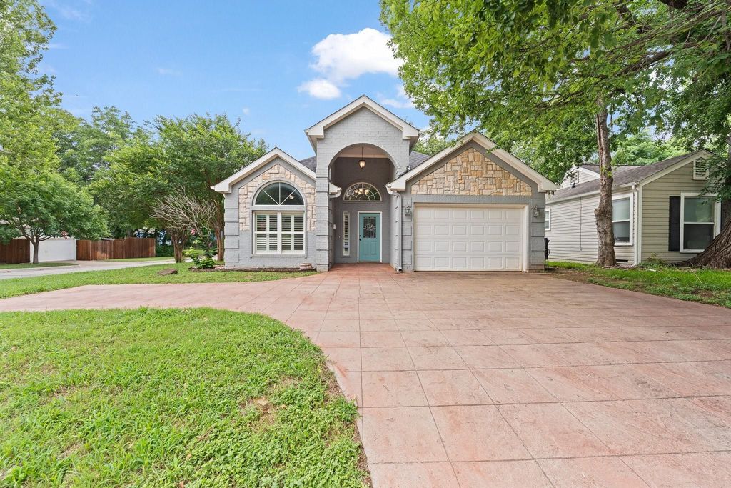 4001 Dexter Avenue, Fort Worth, TX 76107