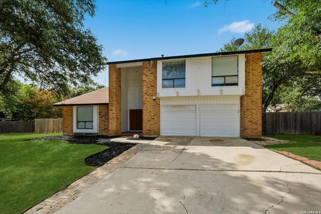 8414 ZODIAC DR, Universal City, TX 78148