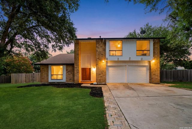 8414 ZODIAC DR, Universal City, TX 78148