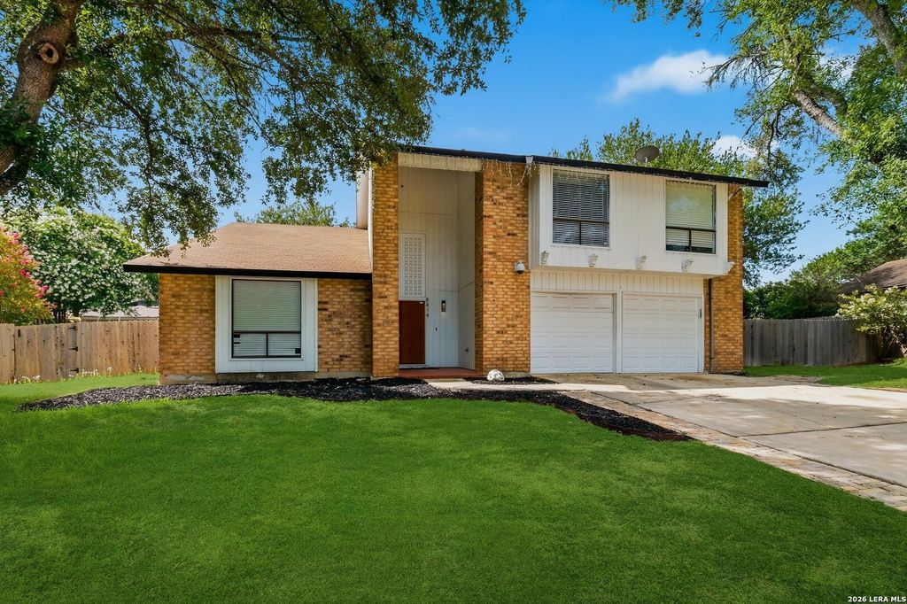8414 ZODIAC DR, Universal City, TX 78148