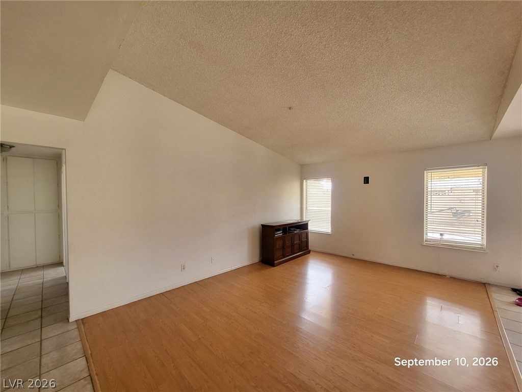 6801 High Bluff Way, Las Vegas, NV 89108 — photo 2