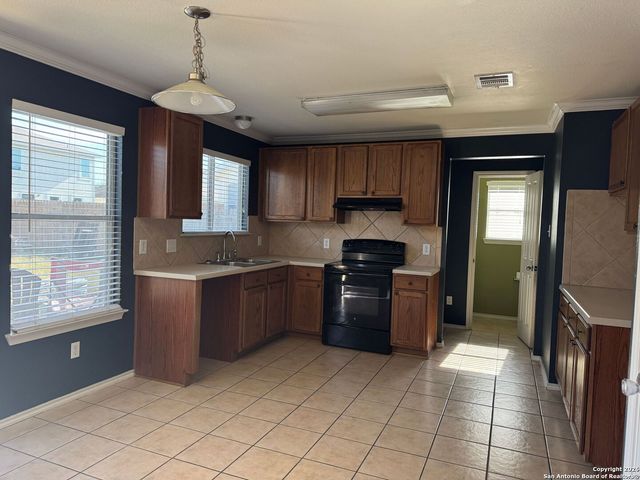 615 Lubbock, New Braunfels, TX 78132