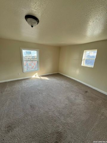 142 EDDIE WESSLEY ST, San Antonio, TX 78207