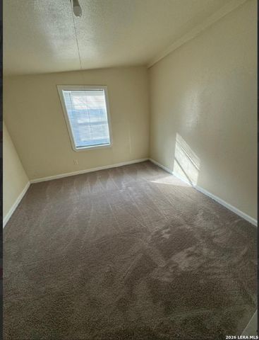 142 EDDIE WESSLEY ST, San Antonio, TX 78207