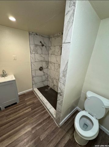 142 EDDIE WESSLEY ST, San Antonio, TX 78207