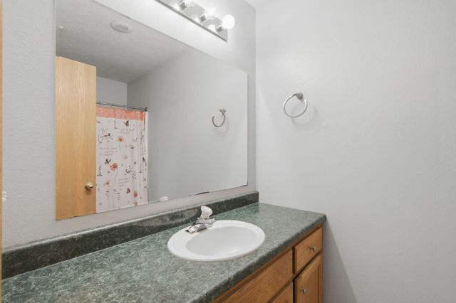 1135 S Almond Court, Nixa, MO 65714