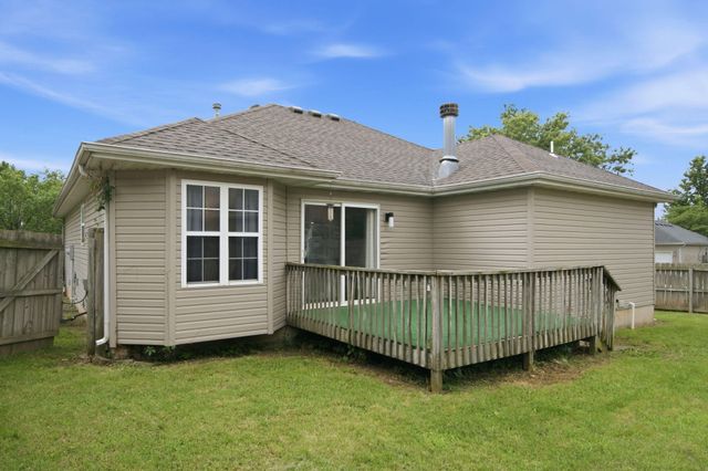 1135 S Almond Court, Nixa, MO 65714