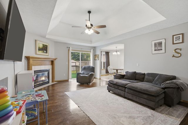 1135 S Almond Court, Nixa, MO 65714