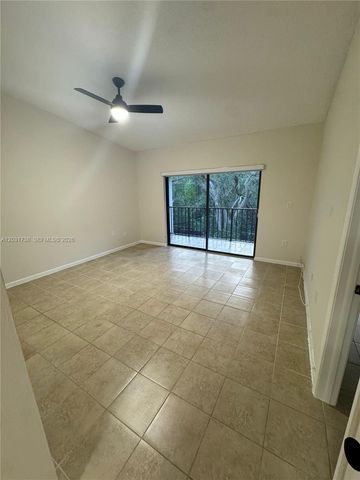 16498 NE 26th Ave 12, North Miami Beach, FL 33160