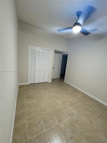 16498 NE 26th Ave 12, North Miami Beach, FL 33160