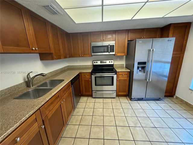 16498 NE 26th Ave 12, North Miami Beach, FL 33160