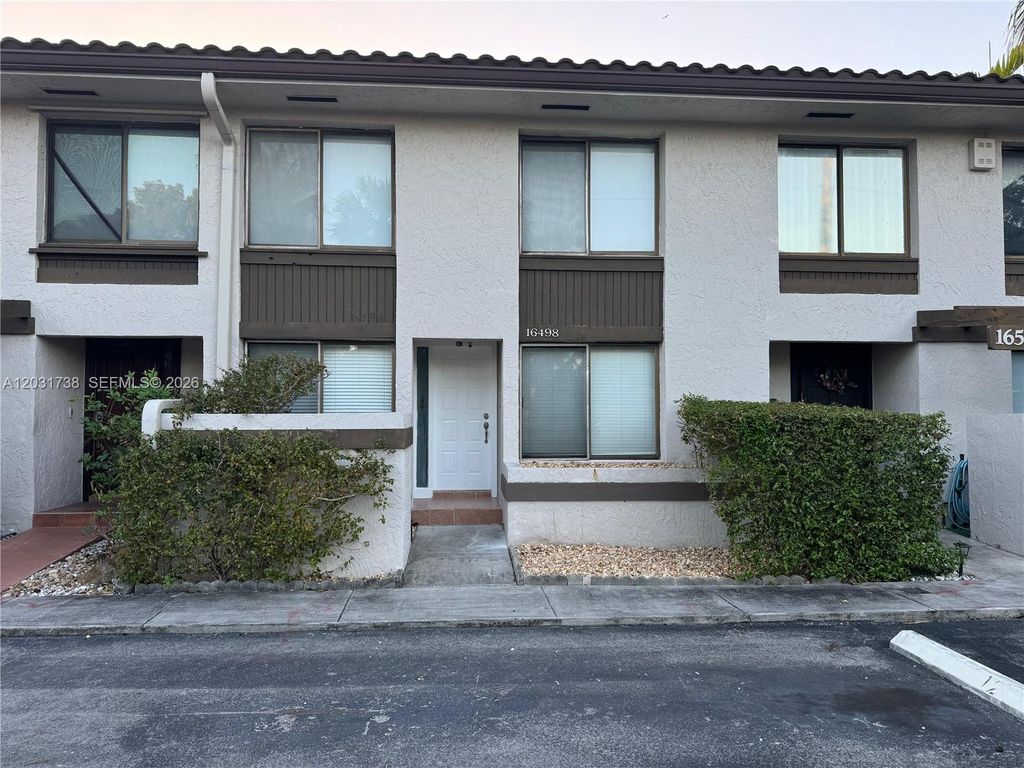 16498 NE 26th Ave 12, North Miami Beach, FL 33160
