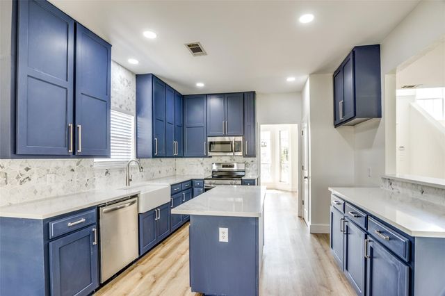 639 Manchester Drive, Mansfield, TX 76063